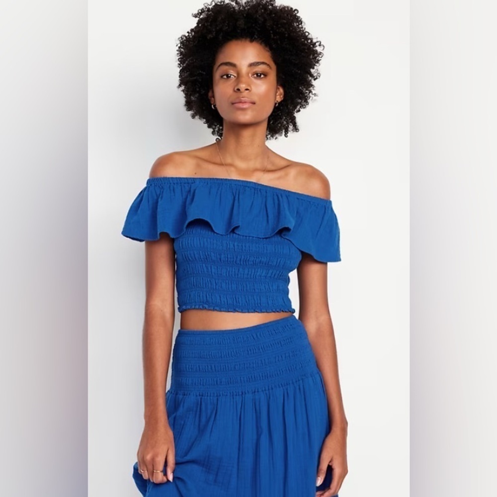 Old Navy Blue Ruffled Smocked Crop Top